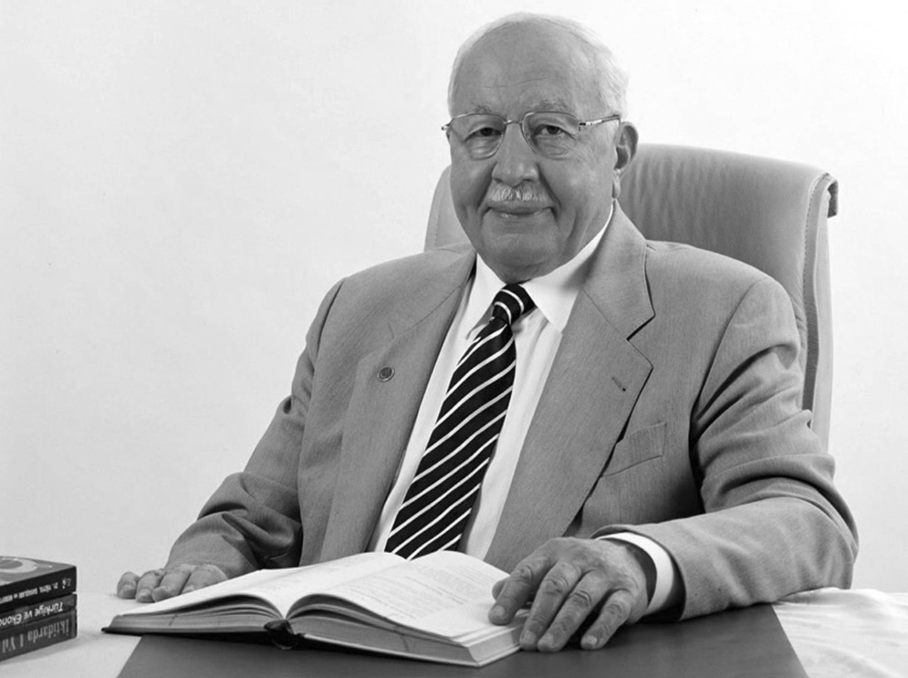 Prof. Dr. Necmettin ERBAKAN